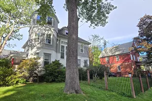 105 Beacon St, Hartford, CT 06105 - Photo 3
