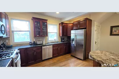 105 Beacon Street, Hartford, CT 06105 - Photo 5