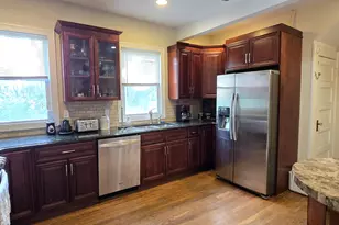 105 Beacon St, Hartford, CT 06105 - Photo 5