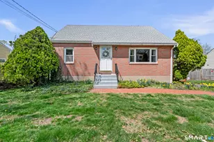 27 Baldwin St, Meriden, CT 06451 - Photo 3