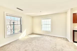 37 Fairfield Ave, Stamford, CT 06902 - Photo 3