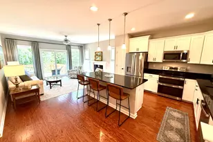 1073 Augusta Dr, Oxford, CT 06478 - Photo 9