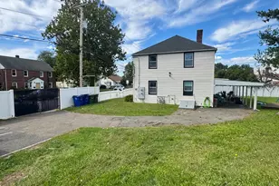 989 Pearl Harbor St, Bridgeport, CT 06610 - Photo 11