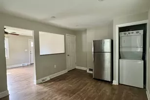989 Pearl Harbor St, Bridgeport, CT 06610 - Photo 5
