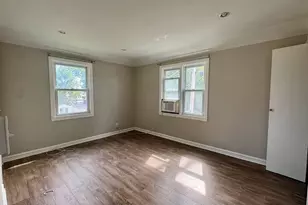 989 Pearl Harbor St, Bridgeport, CT 06610 - Photo 9