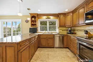 79 Briarwood Dr, Meriden, CT 06450 - Photo 11