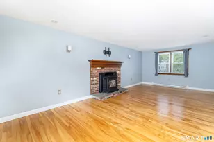 34 Silver Ln, Enfield, CT 06082 - Photo 17