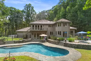 24 Roxbury Rd, Woodbury, CT 06798 - Photo 9
