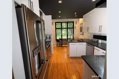 40 Riverwalk Drive, Simsbury, CT 06089 - Photo 9