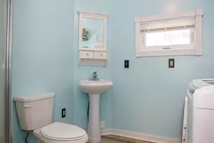 27 West St, New London, CT 06320 - Photo 11
