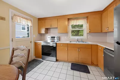 26 Southington Avenue, Southington, CT 06489 - Photo 5
