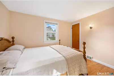 26 Southington Avenue, Southington, CT 06489 - Photo 11