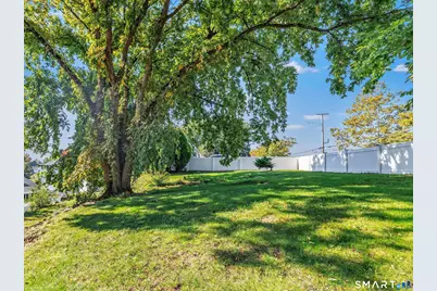 667 Melville Avenue, Fairfield, CT 06825 - Photo 3