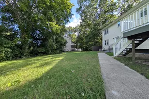 1996 Huntington Rd, Stratford, CT 06615 - Photo 27