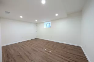 1996 Huntington Rd, Stratford, CT 06615 - Photo 17