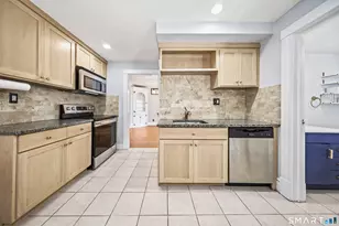 118 Englewood Ave, West Hartford, CT 06110 - Photo 17