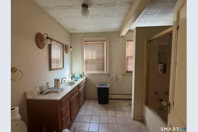 378 Commonwealth Avenue, New Britain, CT 06053 - Photo 7