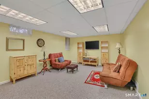 60 Ambassador Dr, Manchester, CT 06042 - Photo 17