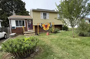 165 Parkview St, Meriden, CT 06451 - Photo 1