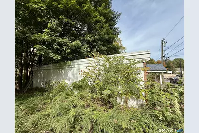 2 Melbourne Street, Naugatuck, CT 06770 - Photo 9