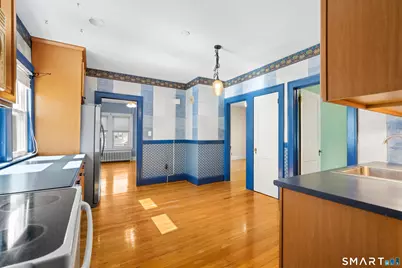 118 Cambridge Street #2, West Hartford, CT 06110 - Photo 3