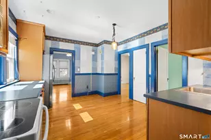 118 Cambridge St, West Hartford, CT 06110 - Photo 3