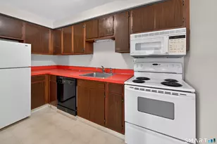 Hamre Ln, Branford, CT 06405 - Photo 11