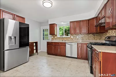 124 Branca Court #124, Milford, CT 06461 - Photo 9