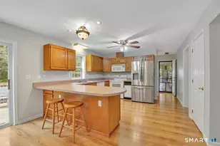 251 Edgemark Acres, Meriden, CT 06451 - Photo 9