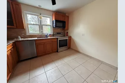 40 Travis Avenue, Stamford, CT 06905 - Photo 3