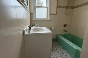 40 Travis Ave, Stamford, CT 06905 - Photo 17