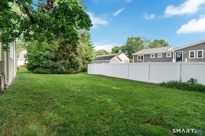 17 Greenbriar Circle, Fairfield, CT 06824 - Photo 19