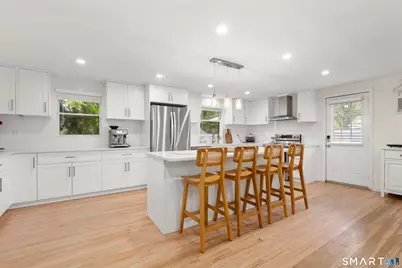 22 Brookdale Avenue, Bloomfield, CT 06002 - Photo 3