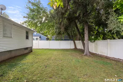 22 Brookdale Avenue, Bloomfield, CT 06002 - Photo 27