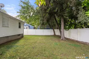22 Brookdale Ave, Bloomfield, CT 06002 - Photo 27