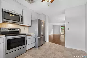 1104 Summer Hill Dr, South Windsor, CT 06074 - Photo 7