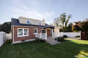 27 Kodak St, Waterbury, CT 06704 - Photo 5
