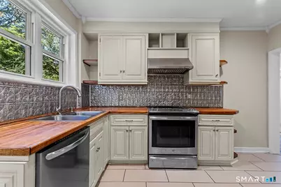 23 Frank Street, Trumbull, CT 06611 - Photo 11