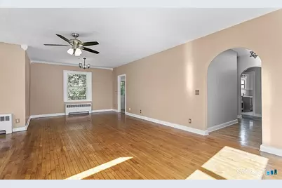23 Frank Street, Trumbull, CT 06611 - Photo 7