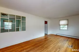 35 Sunset St, New London, CT 06320 - Photo 9