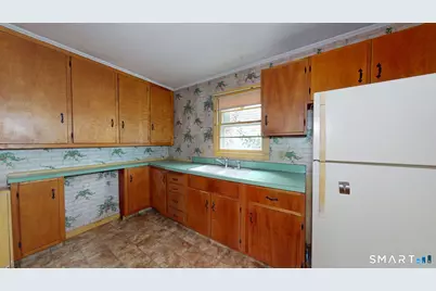 35 Sunset Street, New London, CT 06320 - Photo 5