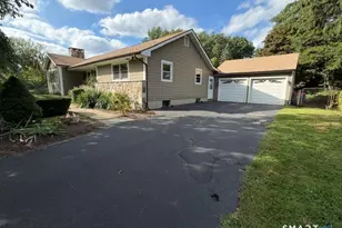 35 Greenwood Dr, Trumbull, CT 06611 - Photo 3