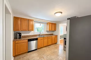 36 Sultan St, Stratford, CT 06614 - Photo 5