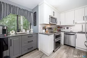 36 Northampton Ln, Plainville, CT 06062 - Photo 5