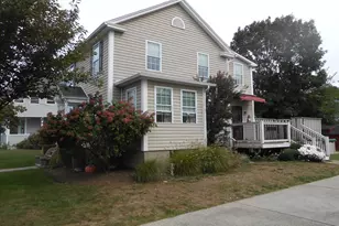 13 Burritt Pl, Naugatuck, CT 06770 - Photo 3