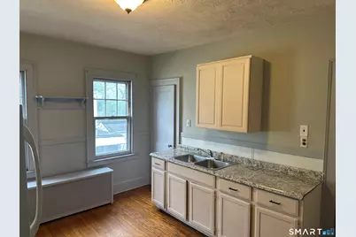 35 Woodmere Road, West Hartford, CT 06119 - Photo 11