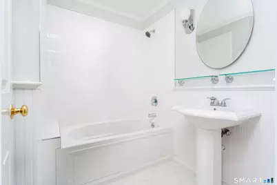 42 Woodledge Road, Stamford, CT 06907 - Photo 11