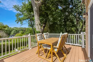 42 Woodledge Rd, Stamford, CT 06907 - Photo 9