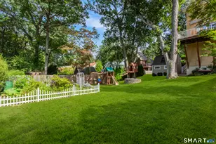42 Woodledge Rd, Stamford, CT 06907 - Photo 31