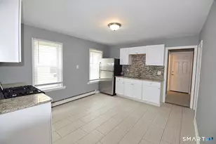 807 Brewster St, Bridgeport, CT 06605 - Photo 3